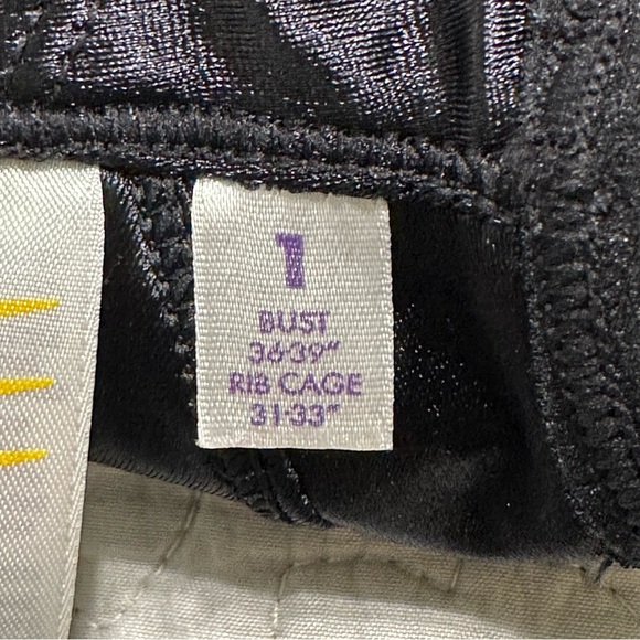 Enell Women’s High Impact Sports Bra In Black Satin Full Coverege Sz.1 Active - Picture 9 of 11